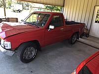 Louisiana - Wrecked 1988 RN50 22R 2WD-c1.jpg