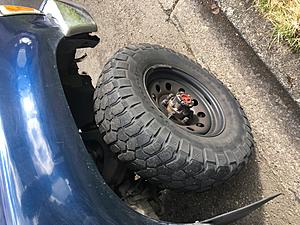 1994 toyota pickup 4x4-38b5f5d6-7f53-4418-a513-2050ee75285a.jpeg