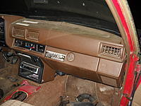 [MI] 1986 Xtra Cab 4x4 Brown Interior (SR5?)-dscn3957.jpg