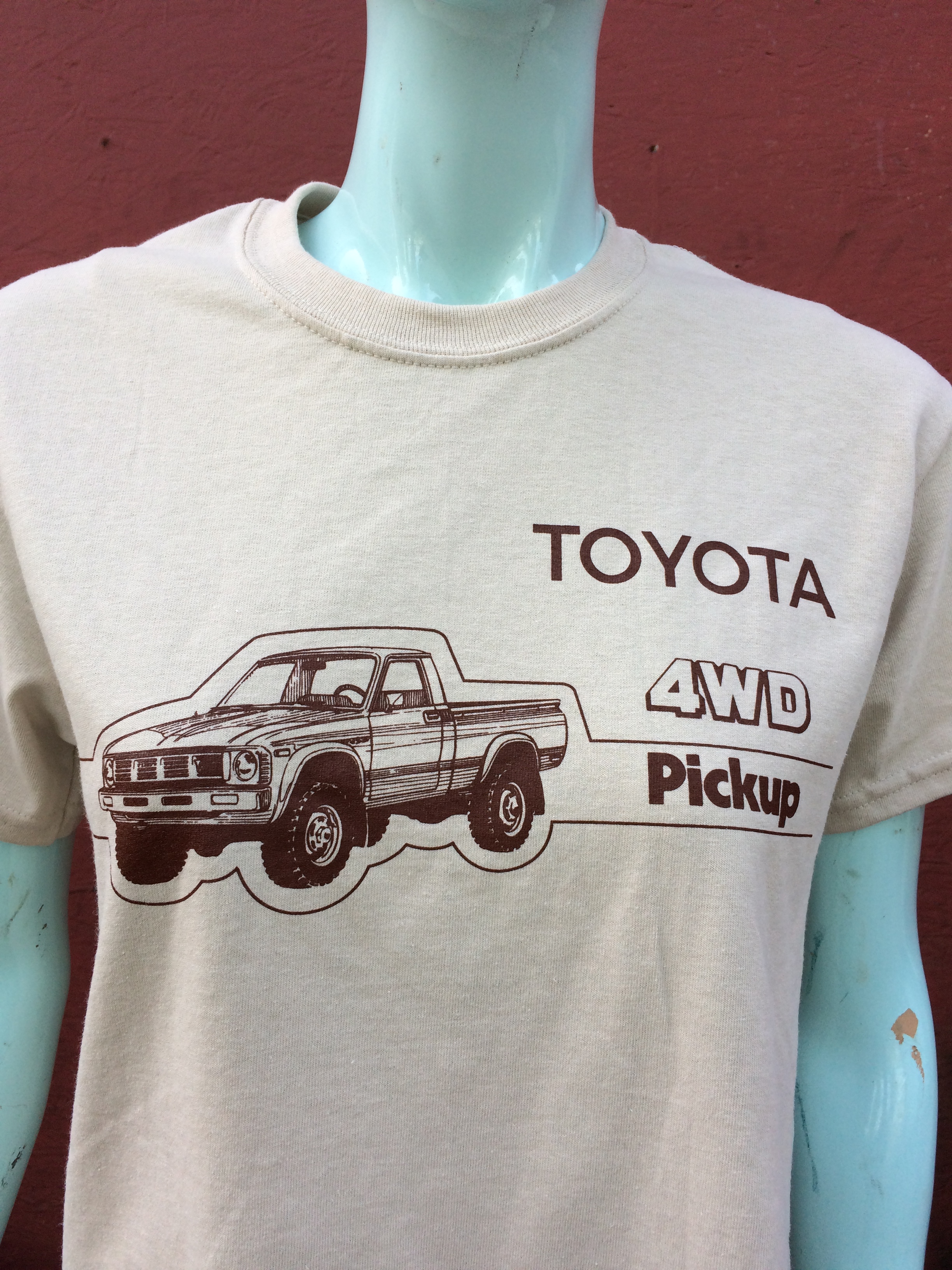 1st Gen Toyota 4x4 Pickup T-shirt Vintage styled