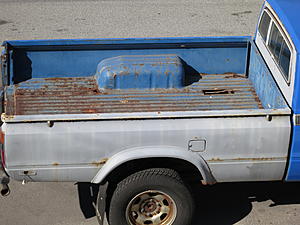 Selling a 1982 4x4 with a rusting bed...rough idea on street price?-img_0249.jpg