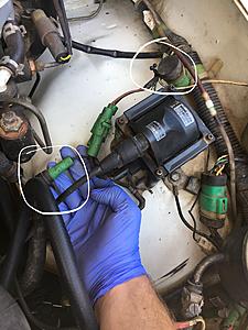'82 22r mystery part with missing vac line-img_1103.jpg