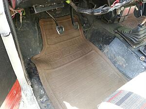 Gas pedal hook up on 80 2wd-zzpeyf5.jpg