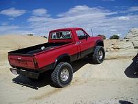 1983 Toyota fan hitting shroud-toyleft21.jpg