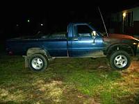 I'm new and needs some help please-010207010307010412200805271ceb4d70c121855baf00f3ad.jpg