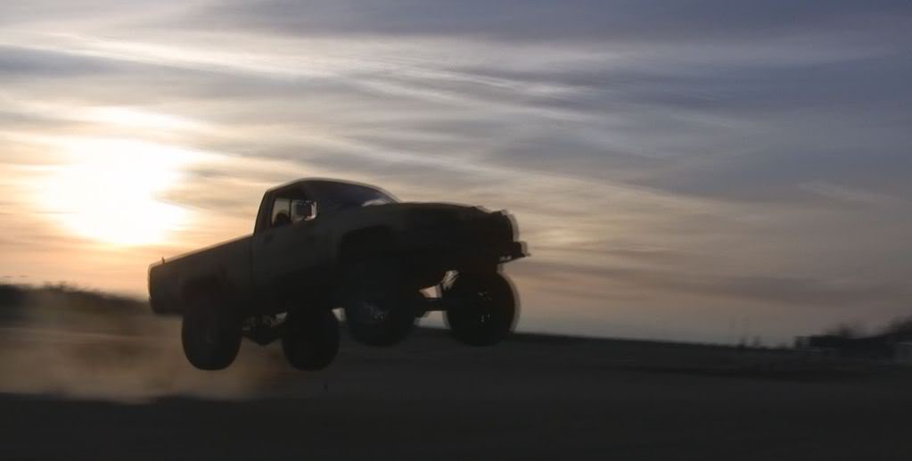 Name:  jump3.jpg
Views: 517
Size:  23.5 KB