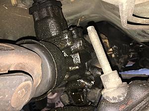 84 pickup tranny leak? brake leak?-img_0131.jpg