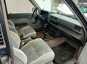1985 Toyota Pickup: Should I buy it.-4.jpg