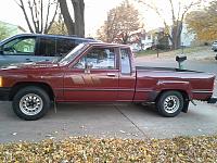 1985 xtra cab with oil from spark plug-20131110_171540.jpg