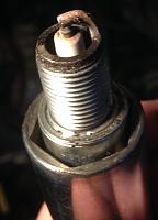 22RE Running Poorly - Vacuum and Spark Plug Issues-2-4-spark-plugs-compressed.jpg