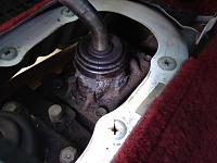 Need help with oil leak from transfer case area-shifter.jpg