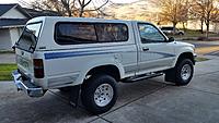 94 Toyota Pickup Clean up Nice-20170127_162720.jpg