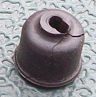 Mystery rubber nipple on throttle linkage?-100_2672.jpg