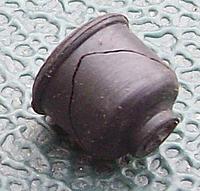 Mystery rubber nipple on throttle linkage?-100_2673.jpg