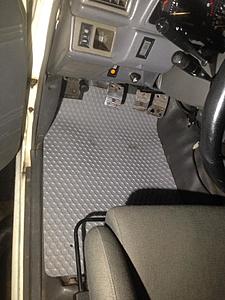LLoyd Mats Rubbertite - 1989 Gen1 4Runner-lloyd-mats-drivers-side.jpg