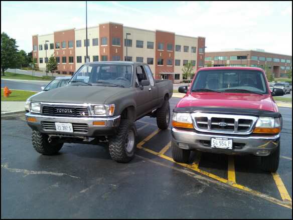 Name:  Yotanexttoranger.jpg
Views: 228
Size:  30.4 KB