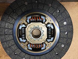 Orientation of clutch disc for 3VZ?-img_1195.jpg