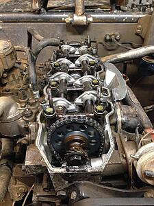 22re Removing Cam Bolt-iaprc5ml.jpg