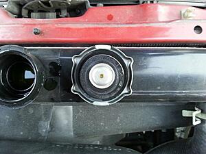 Help me find the correct radiator cap: Aftermarket Radiator-qji42gol.jpg