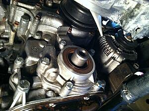 Front Main Seal Replacement 22RE (pics)-1hetonl.jpg