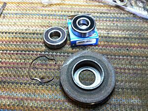 Tensioner Pulley Bearing Replacement-4mv4g09.jpg