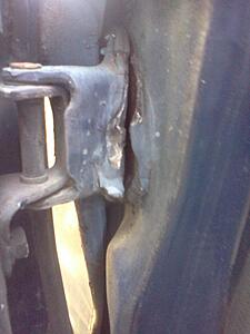 Cracked door hinge -- repairable?-qyekrl.jpg