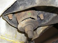 Hi and tbar clunk question from new guy-s-nobushing.jpg