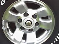 1995 4runner center caps-03-05-08_1443.jpg