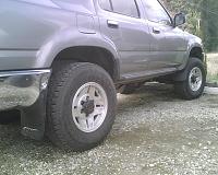 installed front mud flaps (pics)-img00298.jpg