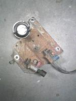 Removed some stuff from the engine bay. Couple questions-051400_2242-00-.jpg