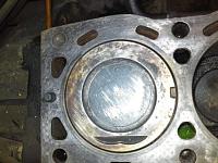 deejaysterling's_1987 SR5_4runner  Head Gasket Replacement-dsc00268-piston-block-coolant-holes.jpg