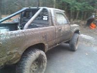 32x11.5r15 on stock Sr5 hilux-photo.jpg