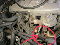 Missing this hose/connector. What is it? Temp control?-2014-05-12-14.40.56.png