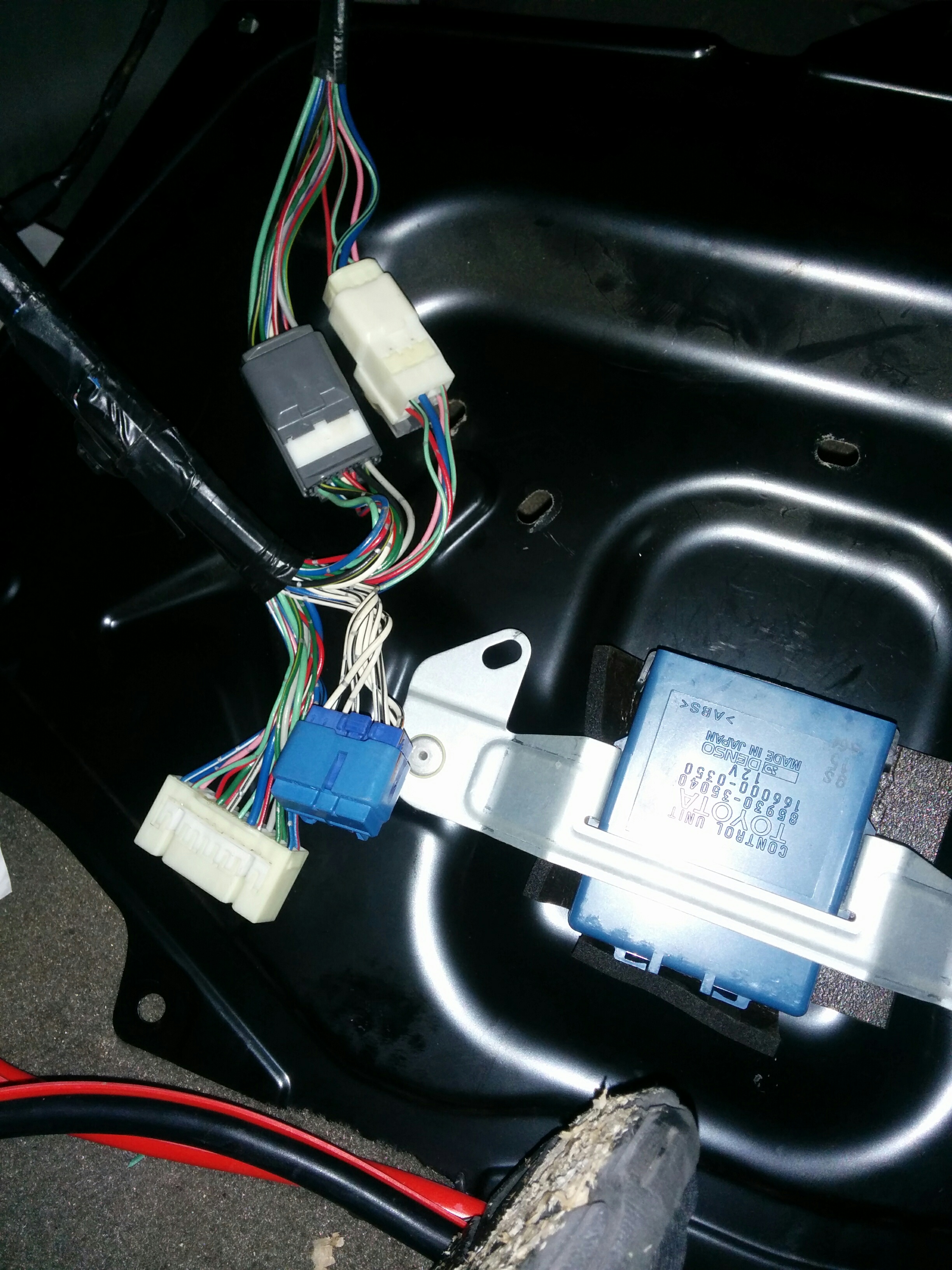 1998 4runner hatch wiring question (rear window, wipers ... 04 toyota 4runner fuse box 