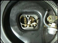 83 carb/aircleaner-inside-air-cleaner.png