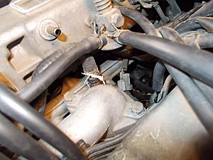 1992 22re Iac valve hose connection-truck-005.jpg