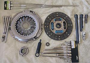 Replacing the clutch - I am stuck at the starter motor - where are the 14mm bolts?-clutch03.jpg