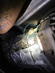 R150F manual transmission drain and fill plugs-avj1q8p.jpg
