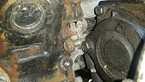 Broken P/S mount on block-u7lm6cb.jpg