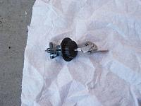 1989 4Runner Parts-glovebox-lock.jpg