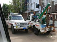 Pickup and Hilux in VA-lc-tows.jpg