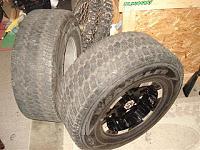 305-75-16 Goodyear Silent Armor Wranglers on 16x10" MotoMetals-dsc00646sm.jpg