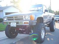 88 Toyota 4wd truck,22RE,5-speed, lifted.geared-tregan-002.jpg