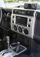 '07 FJ TRD - All black-DVD-GPS-12k miles-center-console.jpg