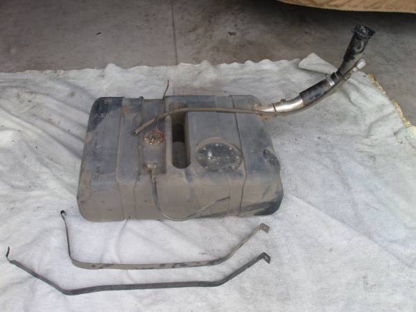 Name: tank_zps3da72616.jpg
Views: 117
Size: 28.0 KB