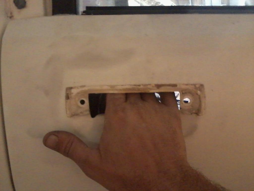Name:  door2_zps396c9405.jpg
Views: 205
Size:  43.6 KB