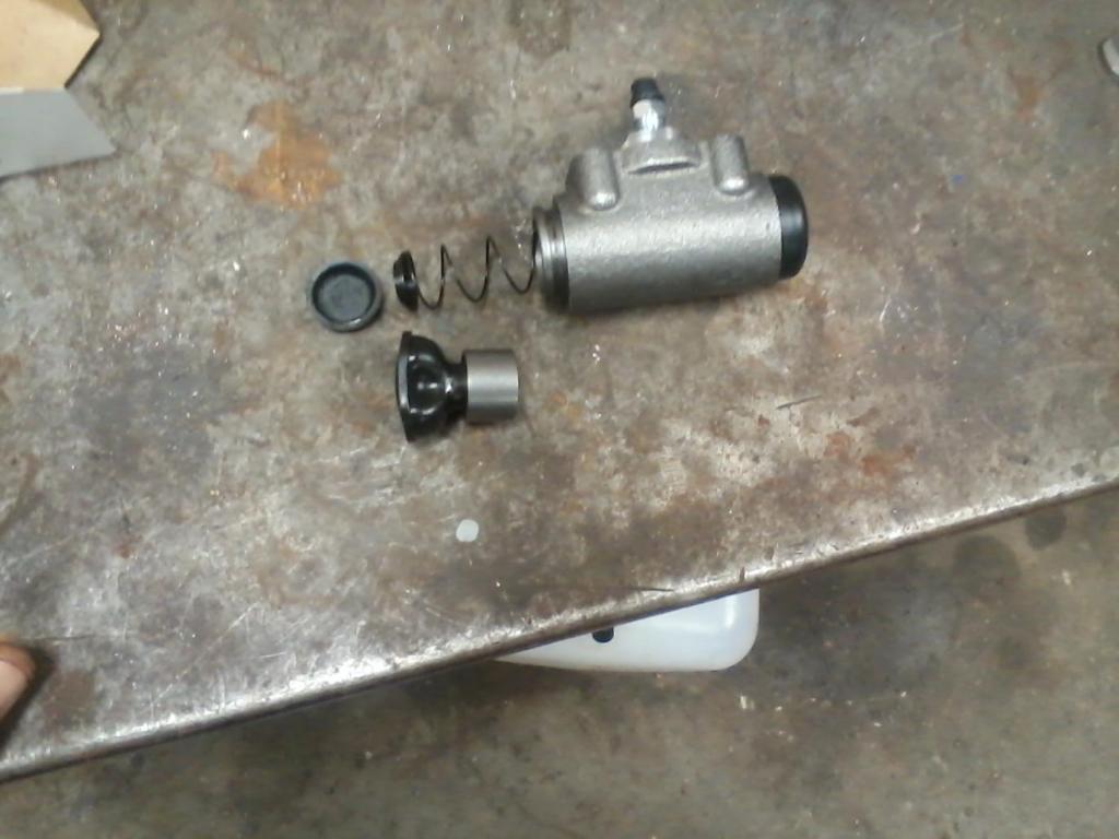 Name:  piston1_zpsab4a12e6.jpg
Views: 131
Size:  73.2 KB