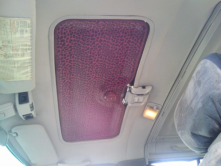 Name:  yotasunroof_zps44b3119c.jpg
Views: 76
Size:  60.2 KB