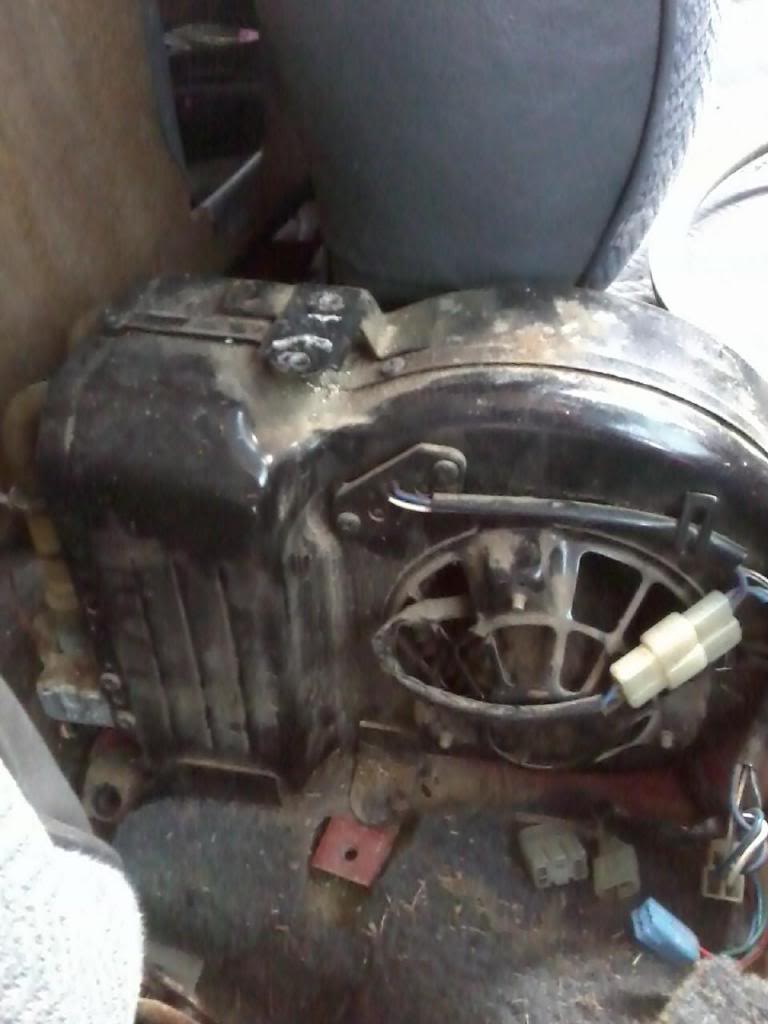 Name:  rearheater1_zpsd4368ad2.jpg
Views: 238
Size:  60.3 KB