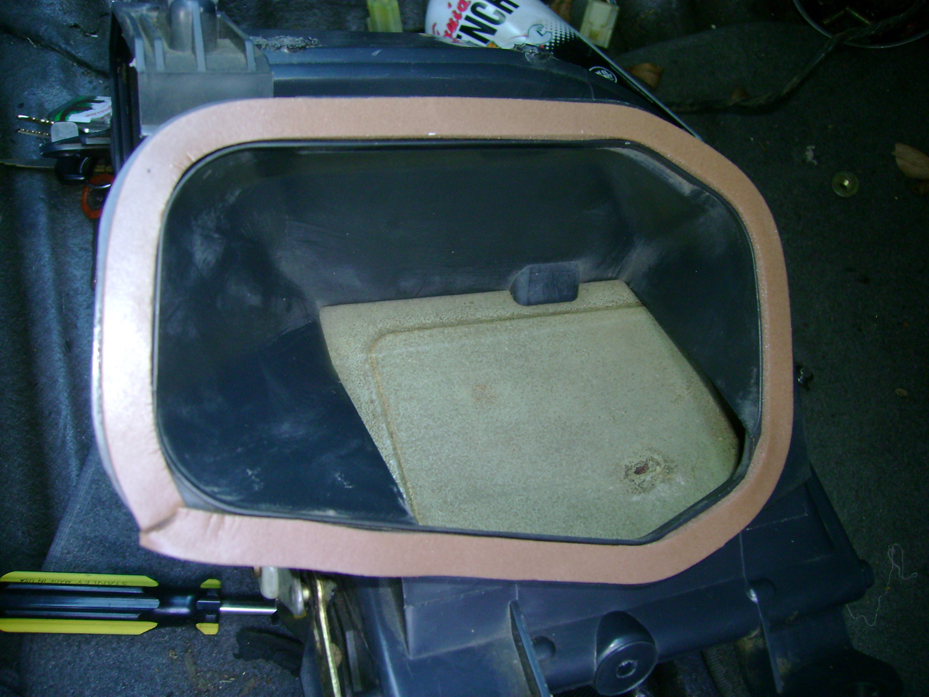 Name:  UpperBoxSeal_zps03b53a54.jpg
Views: 148
Size:  590.8 KB